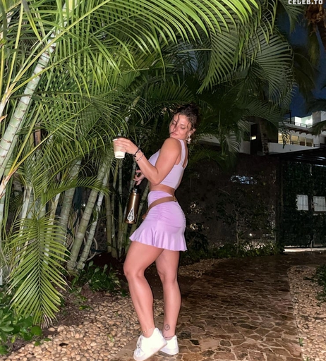 Image 787629 from Jade Chynoweth