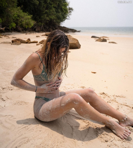 Image 7995238 from Emilia Beattie