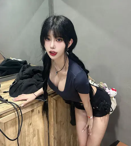 Image 7999458 from we8136 | 최솜이