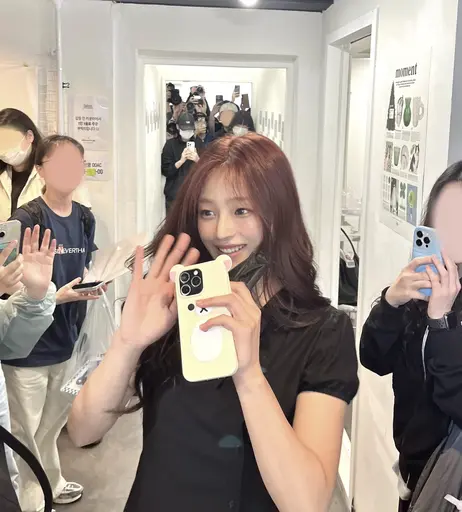 Image 7971123 from Minji (NewJeans)