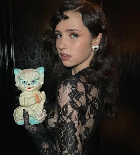 Image 7961079 from Clairo | Claire Cottrill