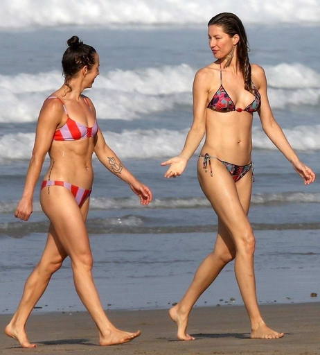 Image 7945440 from Gisele Bündchen