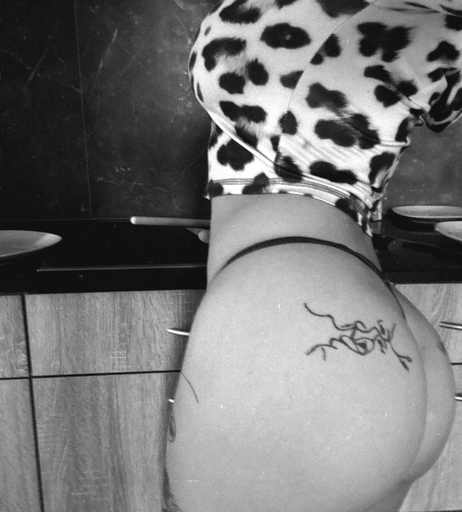 Image 7945752 from Lara Bttn