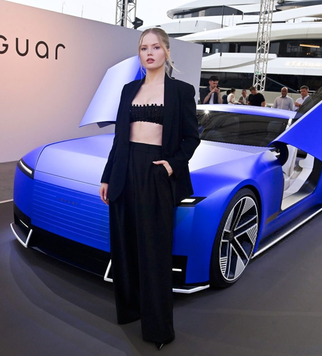 Image 7945271 from Ellie Bamber