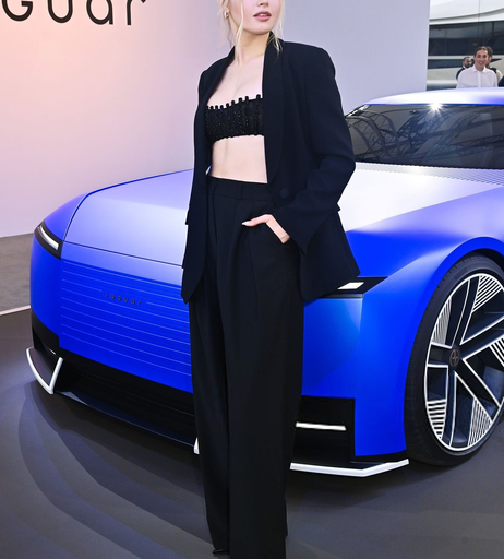 Image 7945277 from Ellie Bamber