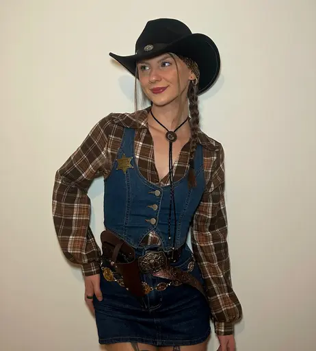 Image 7921047 from daisy_riches1