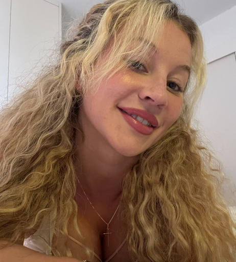 Image 7923139 from Christina Shakira