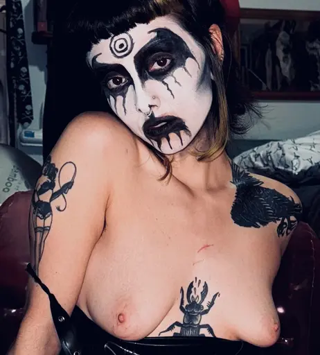 Image 7928492 from rearviewcamgirl / wench