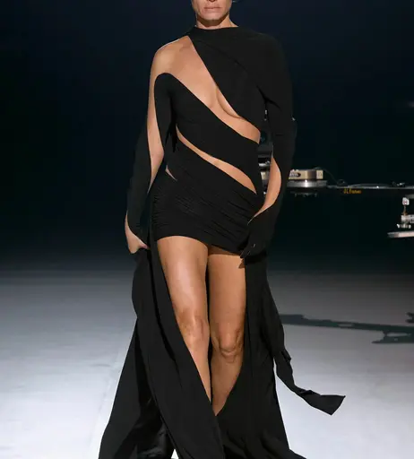 Image 7917131 from Amber Valletta