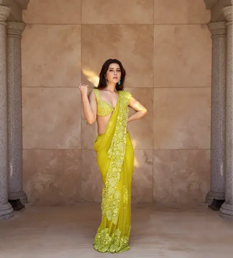 Image 7917345 from Raashi Khanna