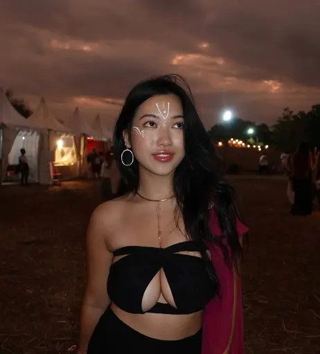 Image 7906891 from Melanie Wee / IG@melanieweee / TikTok@melaniewee