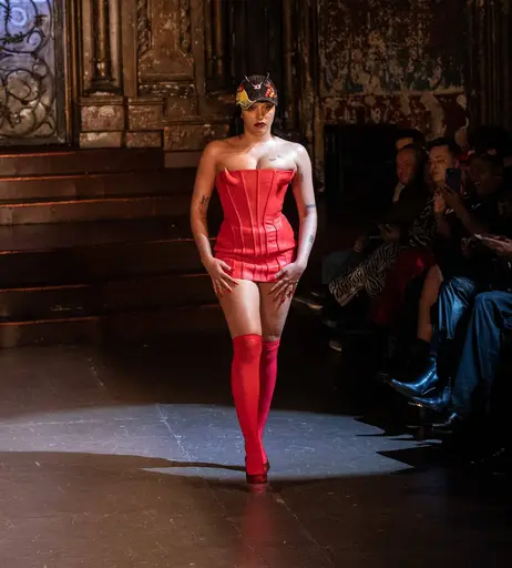 Image 7903032 from Lourdes Leon