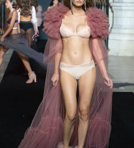 Image 7900564 from Ophelie Guillermand