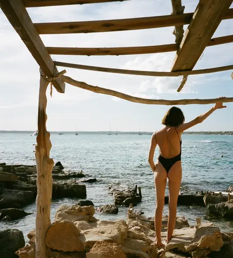Image 7900137 from caitlinerinoneill