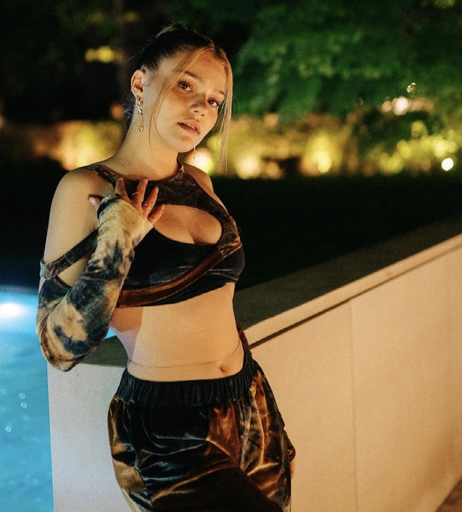Image 747469 from Faye Montana