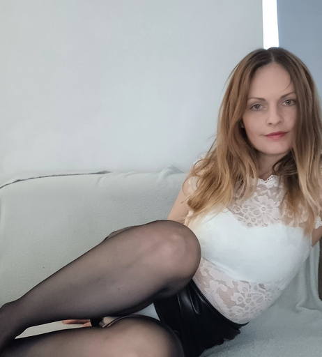 Image 7452403 from Nyloncontent86