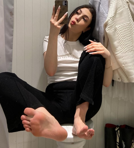 Image 7450043 from Feet Queen Katyy