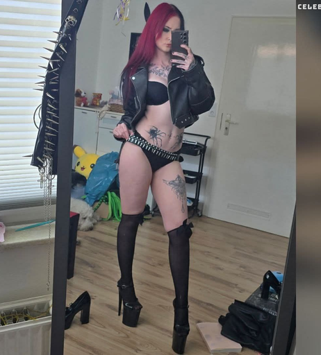 Image 7585096 from Crazy Badgirl
