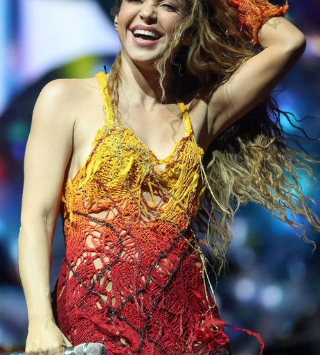 Image 7558418 from Shakira
