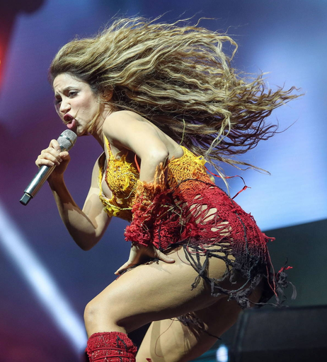 Image 7558416 from Shakira
