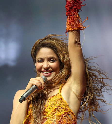 Image 7558417 from Shakira