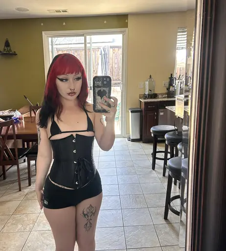 Image 7542114 from delusionalslvt / itzhannahrae / sinfulbae