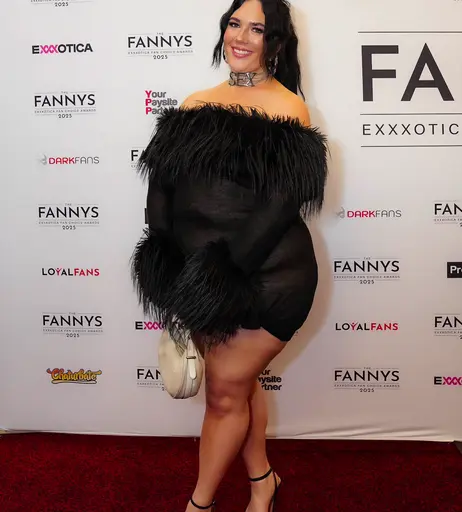 Image 7543679 from Alex Blair | itsalexblair | thecurvyfoxx