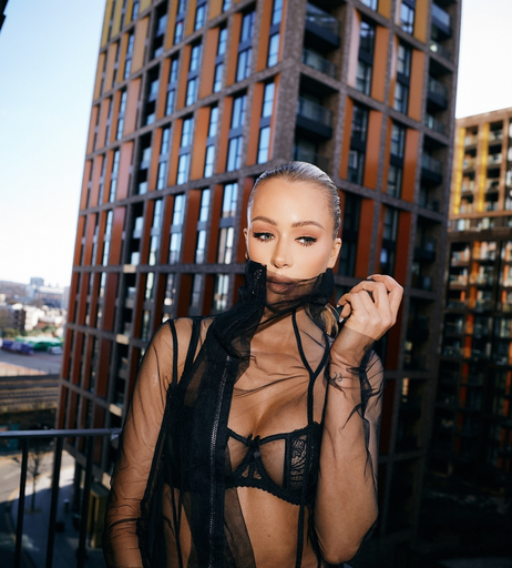 Image 7523156 from Olivia Attwood