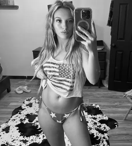 Image 7694503 from layaubreyfans