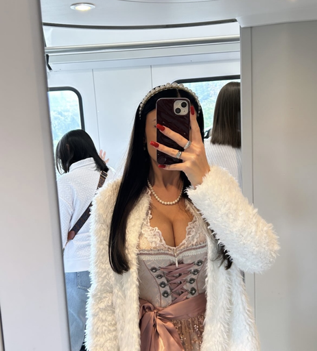 Image 7659244 from Vanessa Brahimi