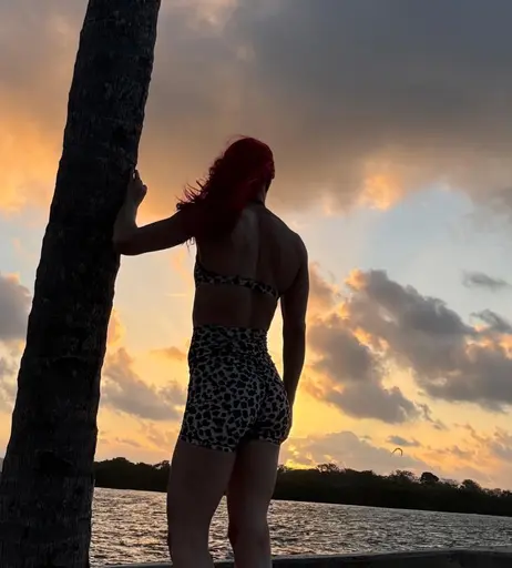 Image 7615683 from Gillian Robertson