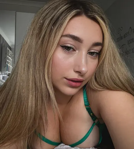 Image 7611396 from Chloe May / Chlo.mayy / chloandmatt
