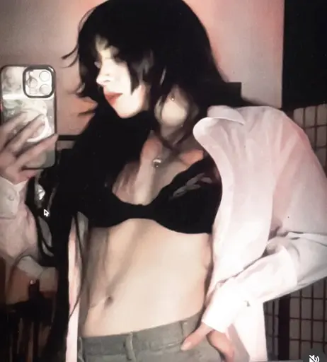 Image 7608168 from BuffGothMom