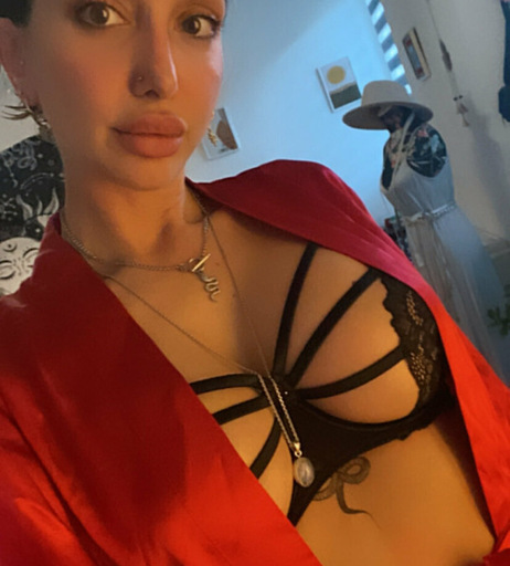 Image 7793976 from Misslilly8