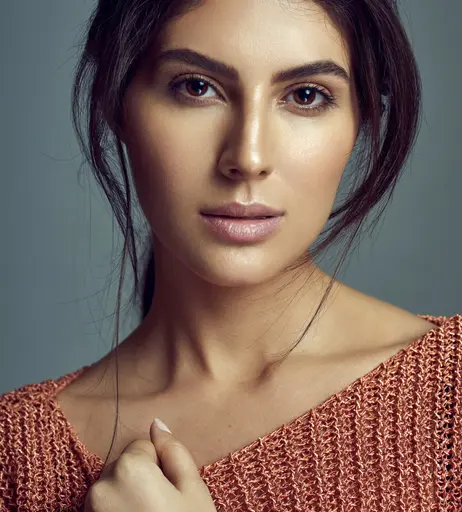 Image 7781974 from Elnaaz Norouzi