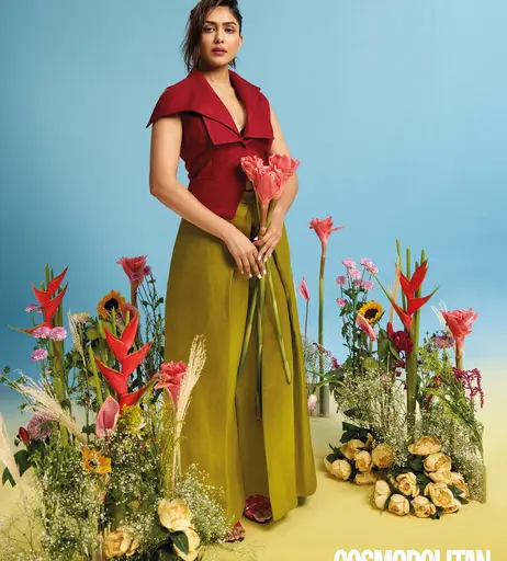 Image 7768776 from Mrunal Thakur