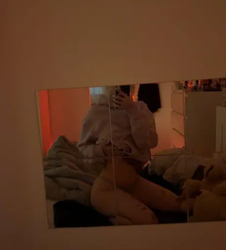Image 7750355 from u/louisaa_sec | louisa_morgan