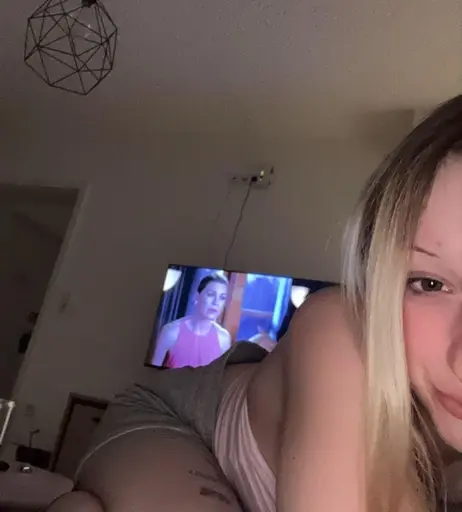 Image 7750372 from u/louisaa_sec | louisa_morgan