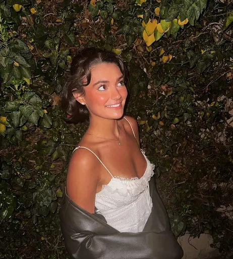 Image 7743918 from Eva Carlton