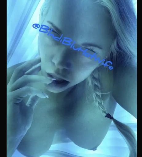 Image 7740962 from BldniBluHotWife