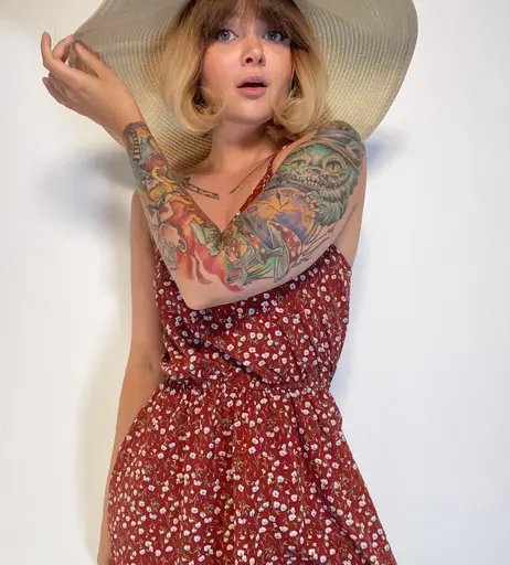 Image 7738478 from awondrr / alicewonder_99 / Alice Wonder / awondrr_sg