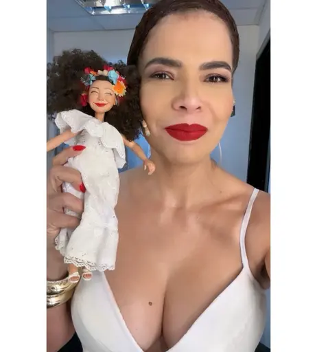 Image 7726109 from Vanessa Da Mata