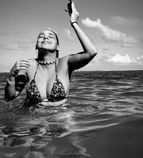 Image 7727843 from Thati Lopes