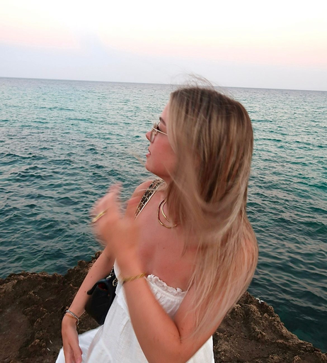 Image 771626 from Hannah Cauko