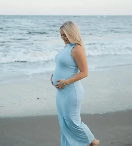Image 7717506 from Karoline Claire Leavitt