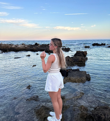 Image 771793 from Hannah Cauko