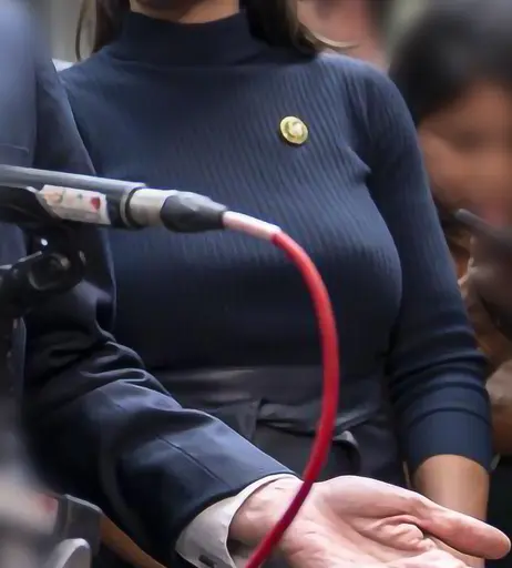 Image 7074212 from Alexandria Ocasio-Cortez