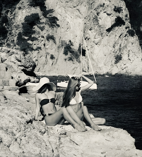 Image 7028914 from Iza and Elle