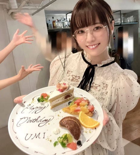 Image 700100 from Umi Shinonome